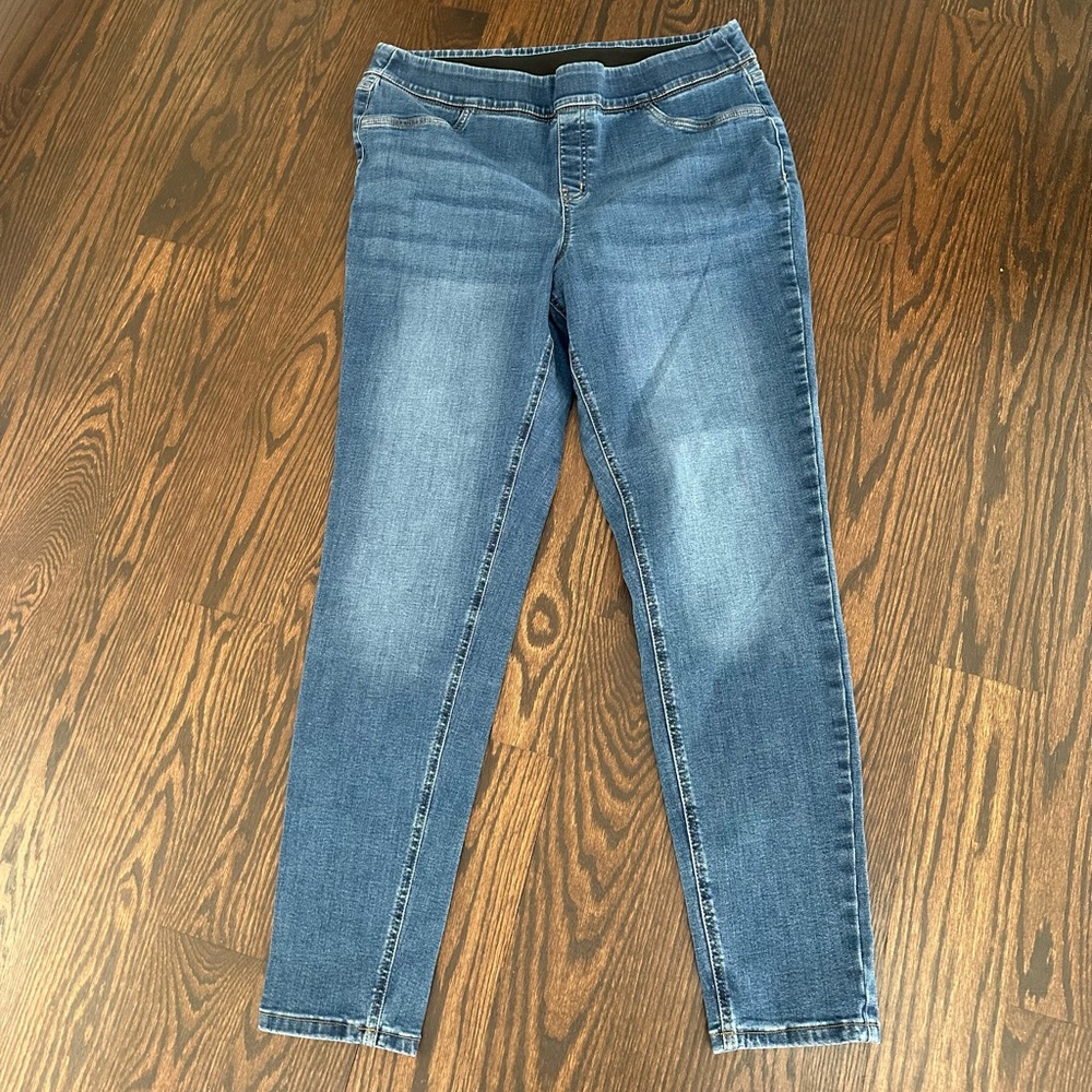 D & Co. Stretch Pull On Jeans